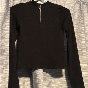 Long sleeve cropped top